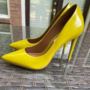 Neon Steve Madden Pump